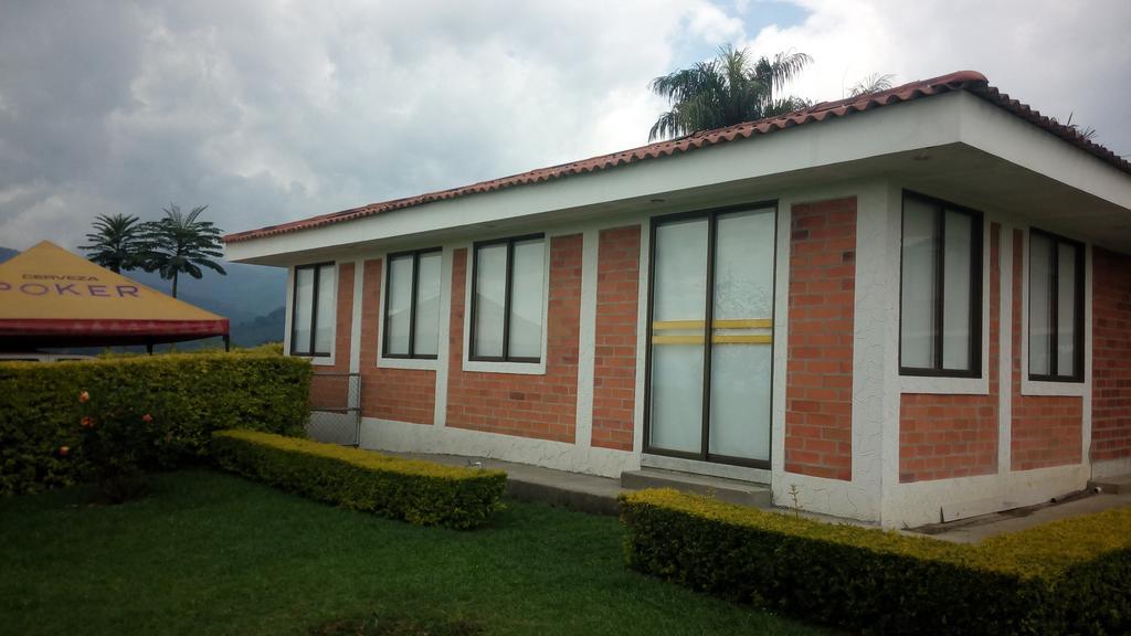 Hostal La Sultana Santa Rosa De Cabal Exterior foto